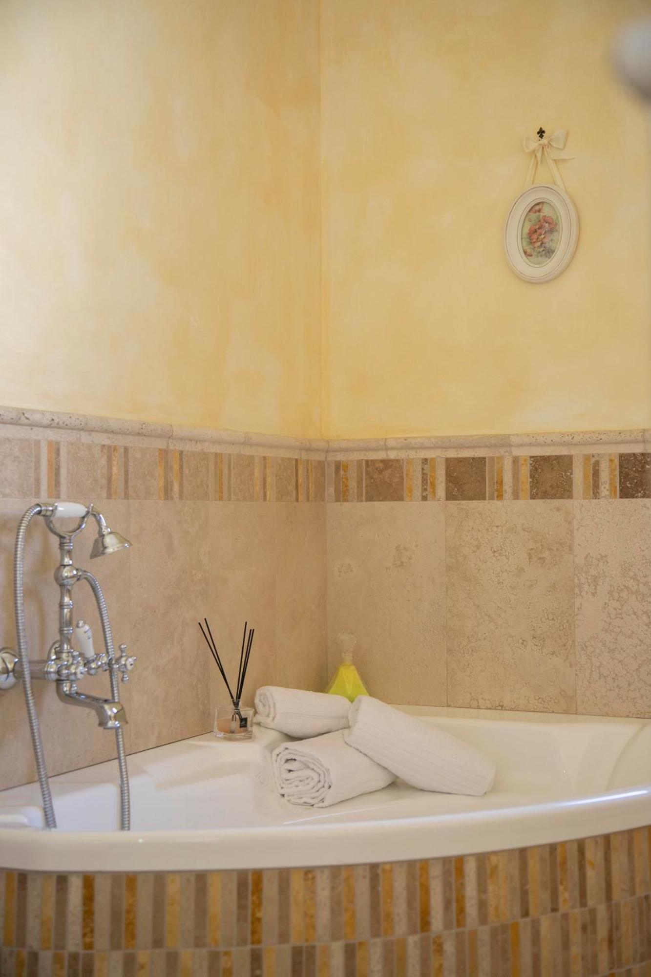 Dimora Camelia Apartment Lucera Exterior foto